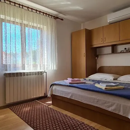 Andrej Apartment *